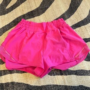 Lululemon High Rise Hotty Hot 2.5’ Short